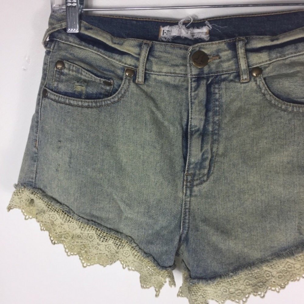 Free People Denim Lace HighRise Shorts B10 - Picture 4 of 6